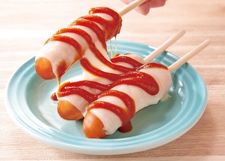 串つきフランクのとろけるチーズのせ